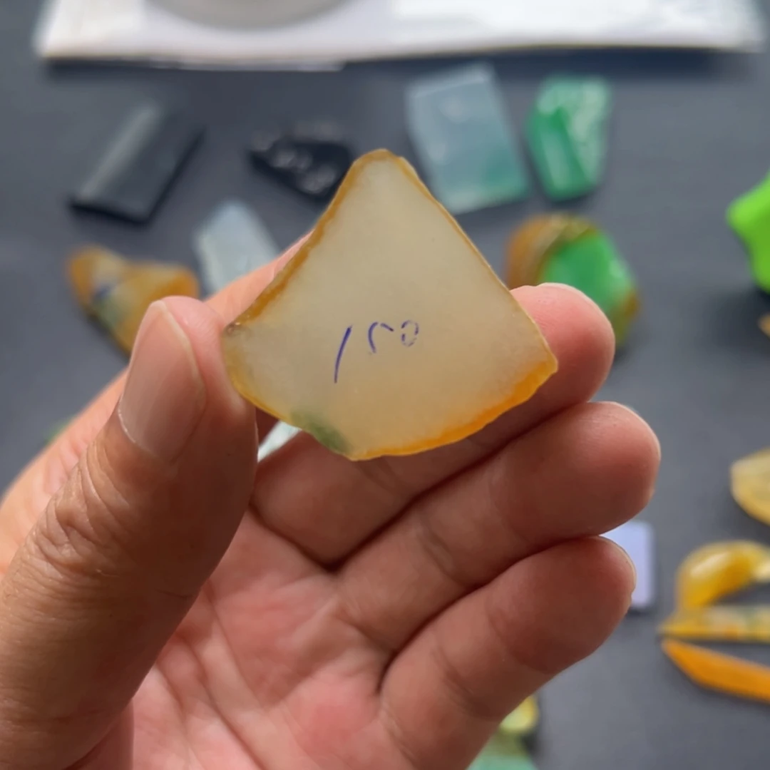 【闪购商品】定制翡翠未镶嵌冰黄水石翡翠