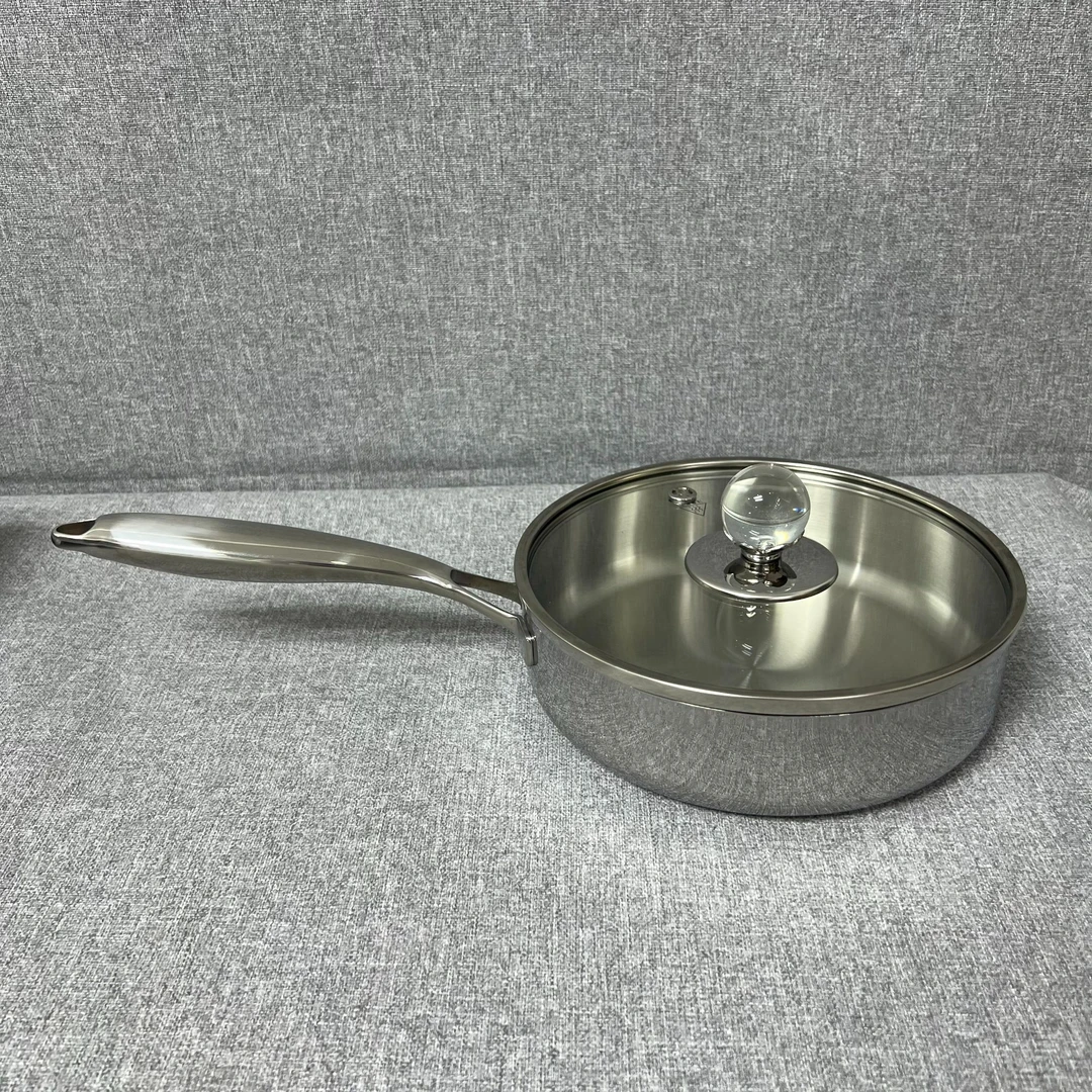 5-009 不锈钢单柄煎锅 水晶顶珠 22*6cm 带盖重约1.35KG
