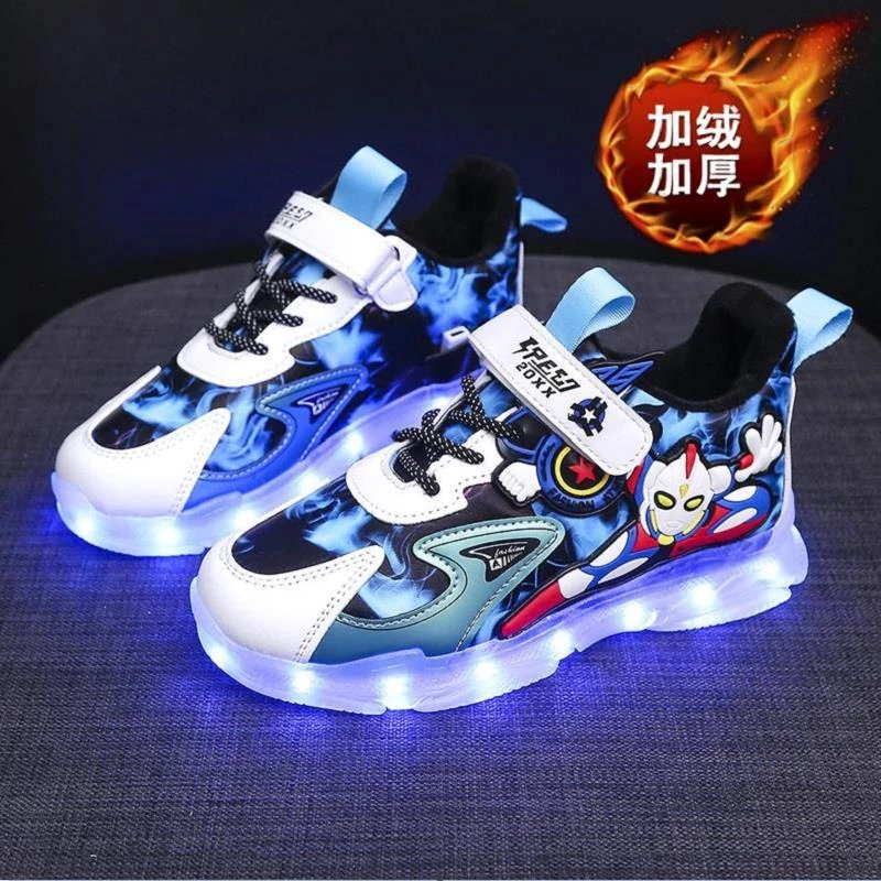 蕉下约定aj男童鞋2023秋冬款儿童加绒奥特曼鞋子发光小童运动鞋