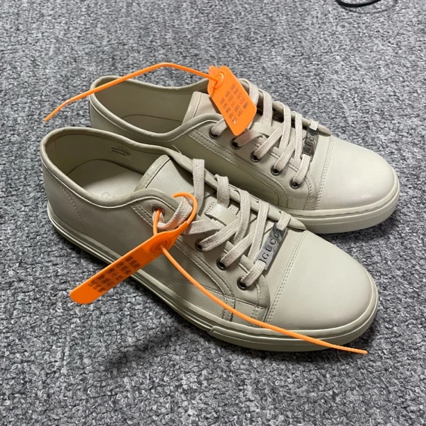 【95新】Gucci 米白皮面男士时尚低帮贝壳头板鞋 40欧码 编号：T419