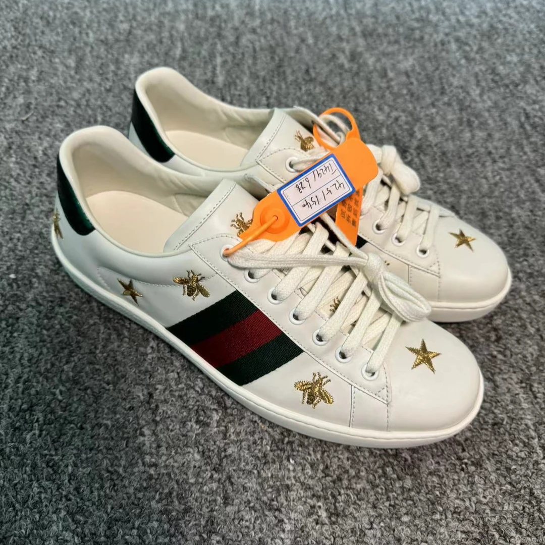 【95新】Gucci ace星星蜜蜂刺绣白色男士板鞋 42.5欧码 编号：T429