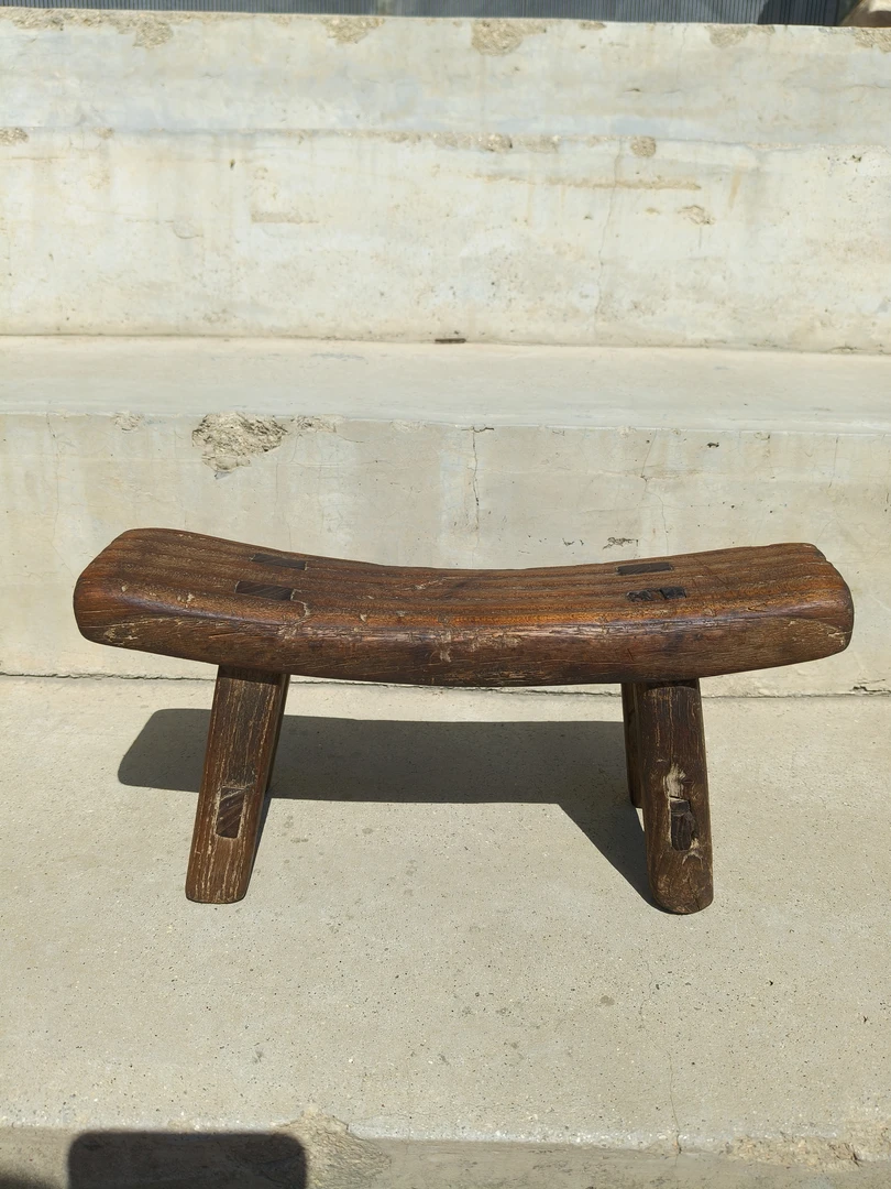 老榆木小凳子矮凳家用，完整牢固客厅板凳木凳