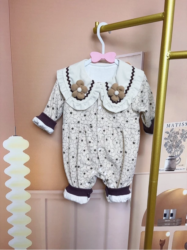 新生儿婴儿春秋碎花花朵双层女宝宝洋气外出服爬服可爱新款女童