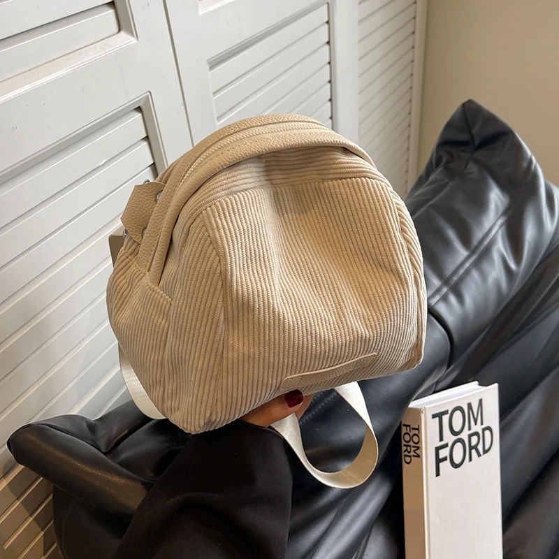 佐猫今年流行包包女款爆款2025新款时尚百搭条绒高级感单肩斜挎包