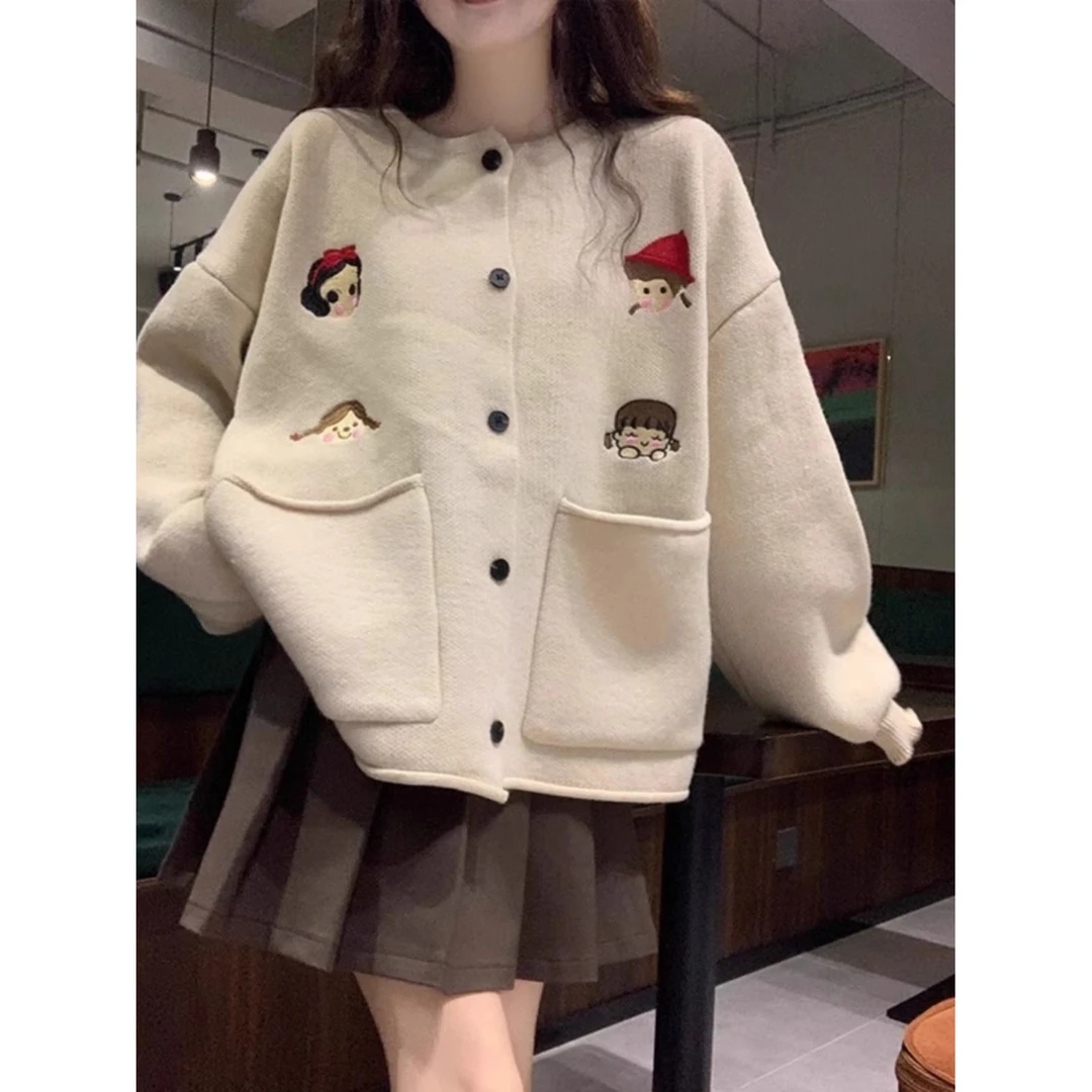 甜美减龄趣味刺绣毛衣外套女春季2024新款休闲宽松针织单排扣上衣