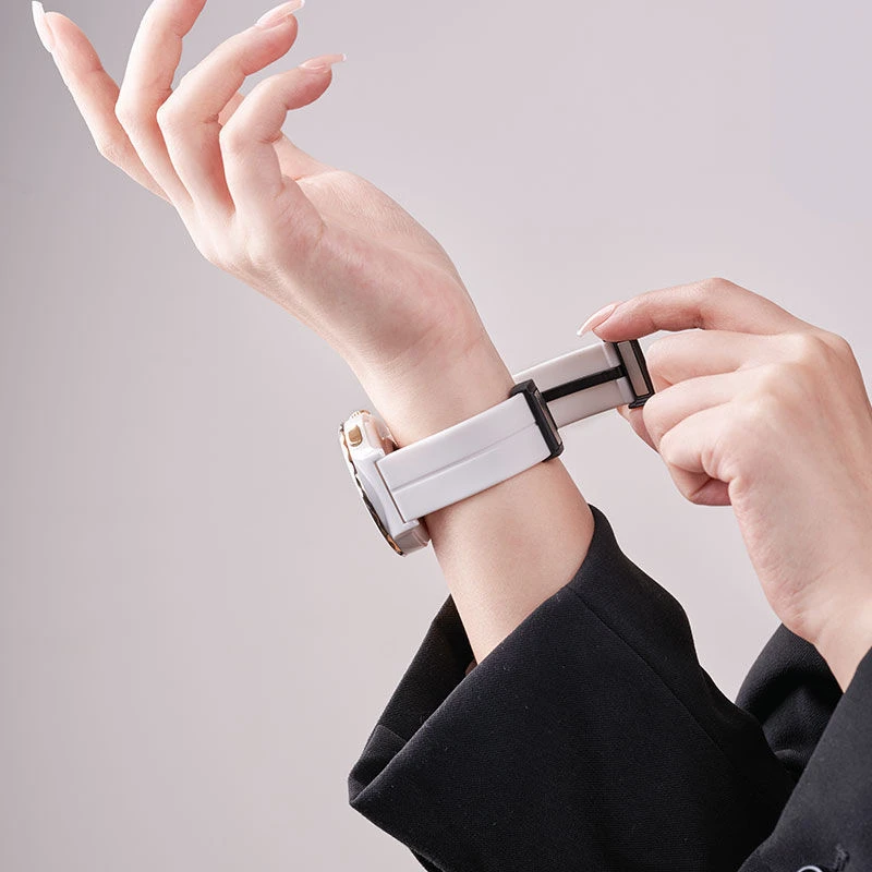适用华为GT 3Pro表带硅胶43mm高颜值金属扣磁吸watchgt女生白腕带