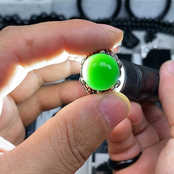 蛇纹石玉颈饰未镶嵌用****9