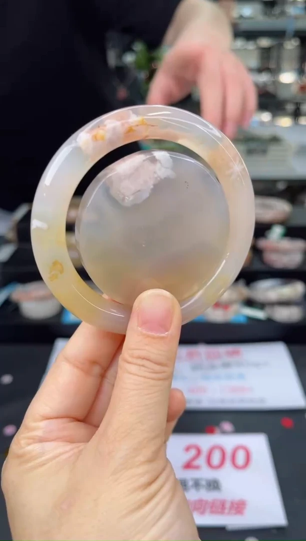 【闪购商品】石英质玉手镯未镶嵌57圈口（不退不换）3149327