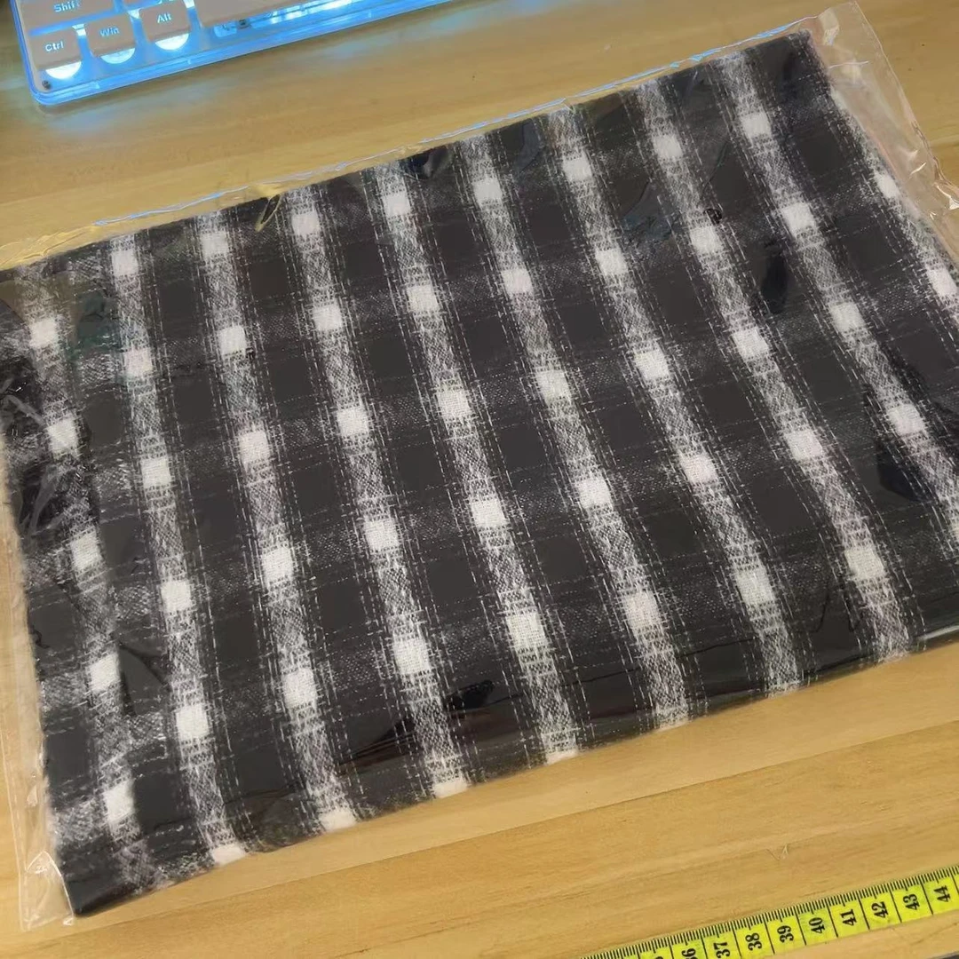 AA619 黑白格子围巾