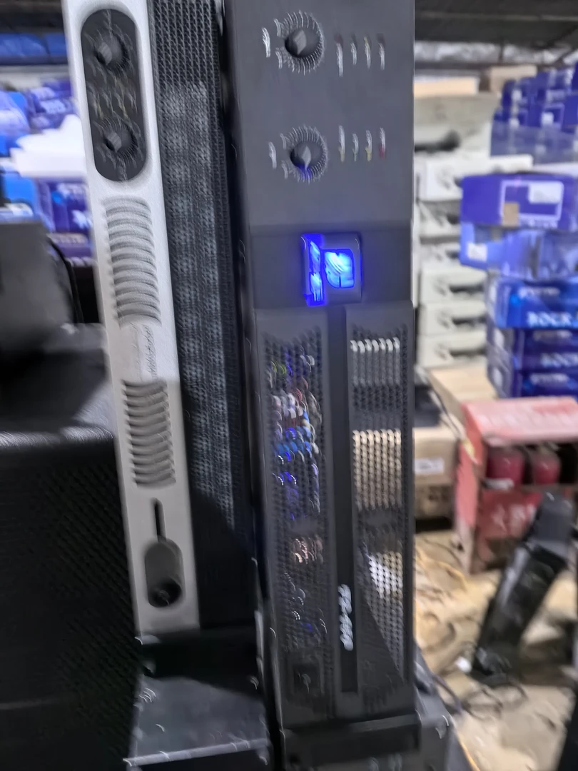 9新  新珑T-2 450瓦功放一台  不包邮