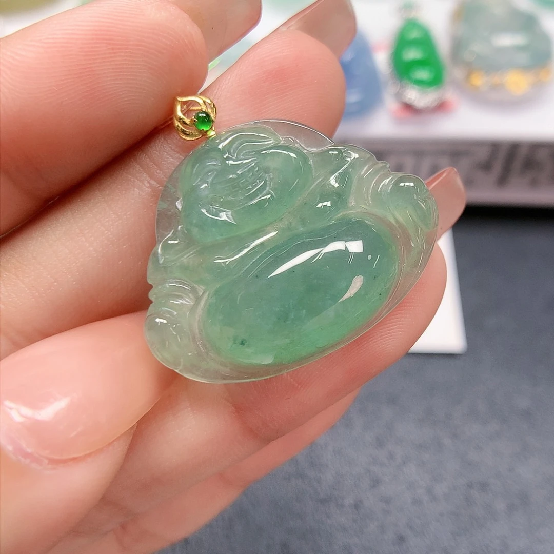 翡翠颈饰18K金镶嵌佛公