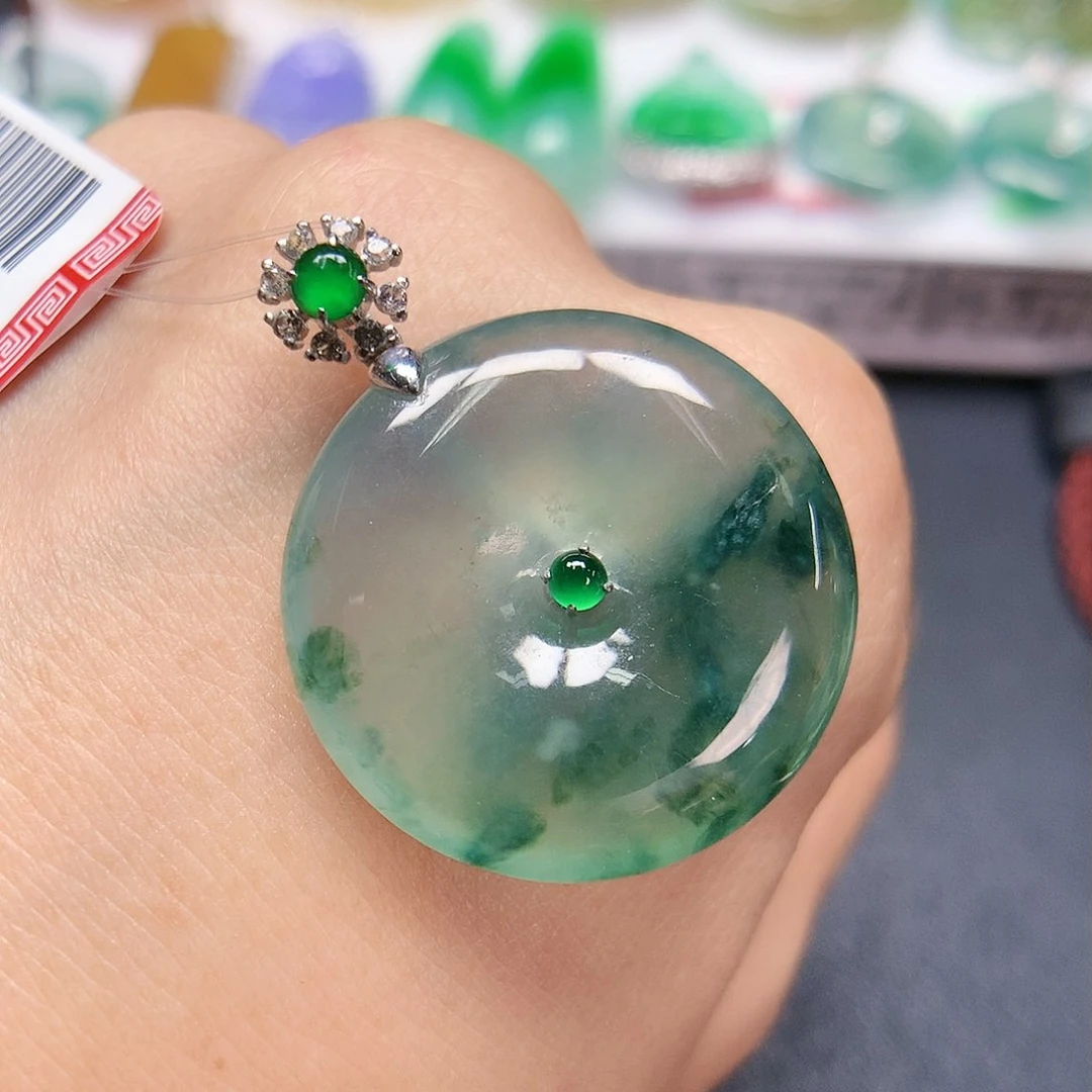 翡翠颈饰18K金镶嵌平安扣