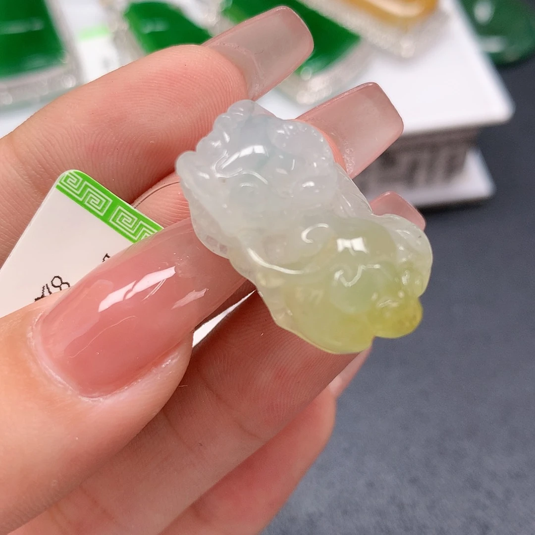 翡翠颈饰未镶嵌888888888888