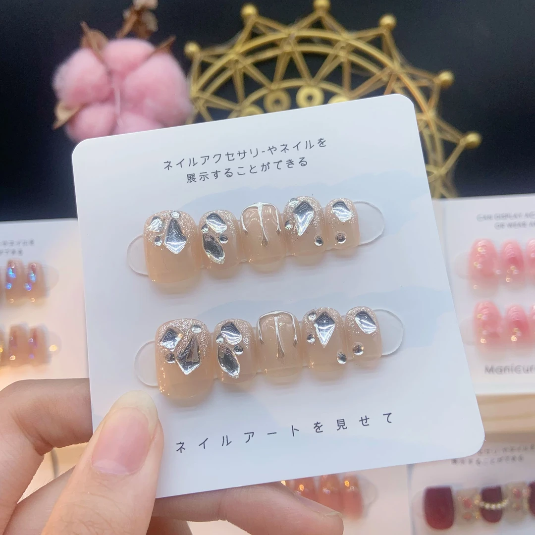 【闪钻皇冠】穿戴美甲27号