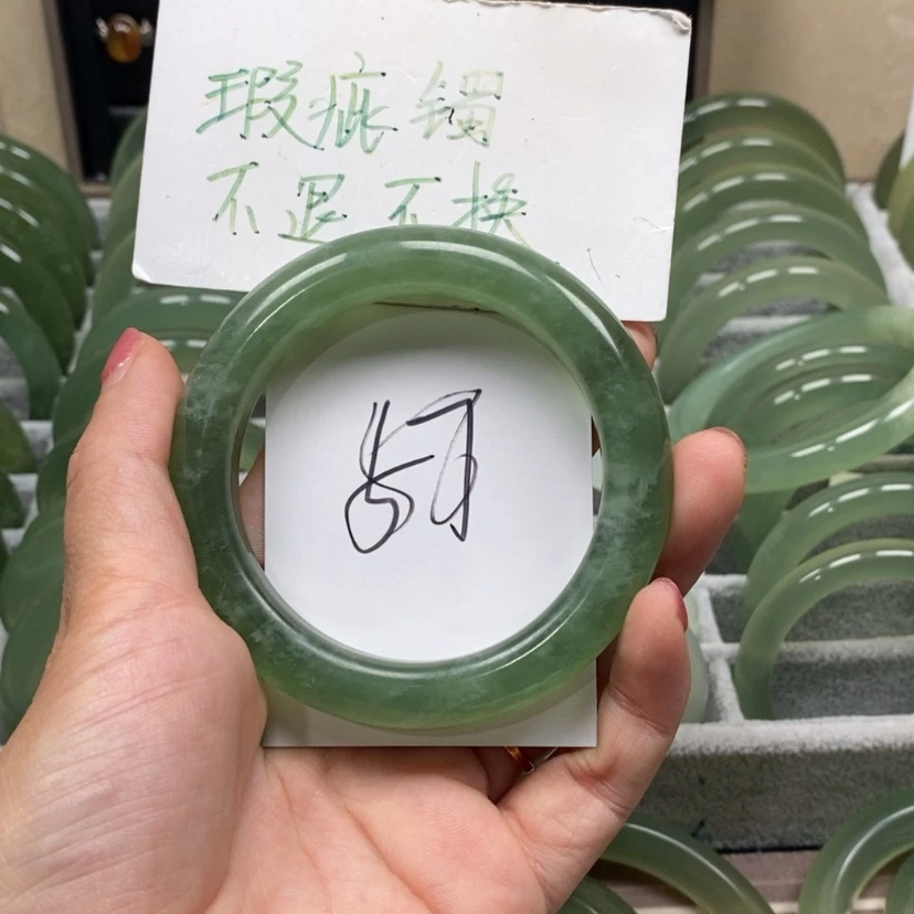 【闪购商品】蛇纹石玉手镯未镶嵌