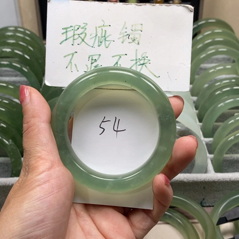 【闪购商品】蛇纹石玉手镯未镶嵌励****?