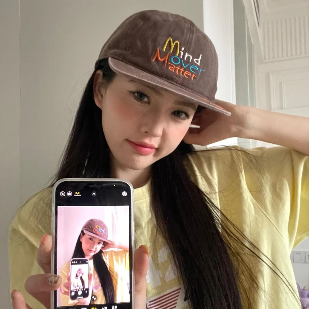 ins博主推荐字母刺绣平檐水洗鸭舌帽夏季短帽檐街头嘻哈帽子遮脸