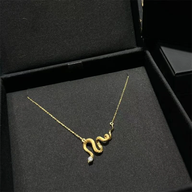 钛钢项链 轻奢高级感小蛇项链女ins古法传承灵蛇吊坠小众设计颈链