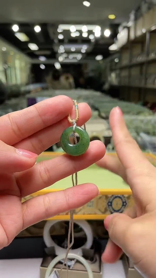 【闪购商品】和田玉吊坠(不含链)未镶嵌高低扣（多样性发其一）