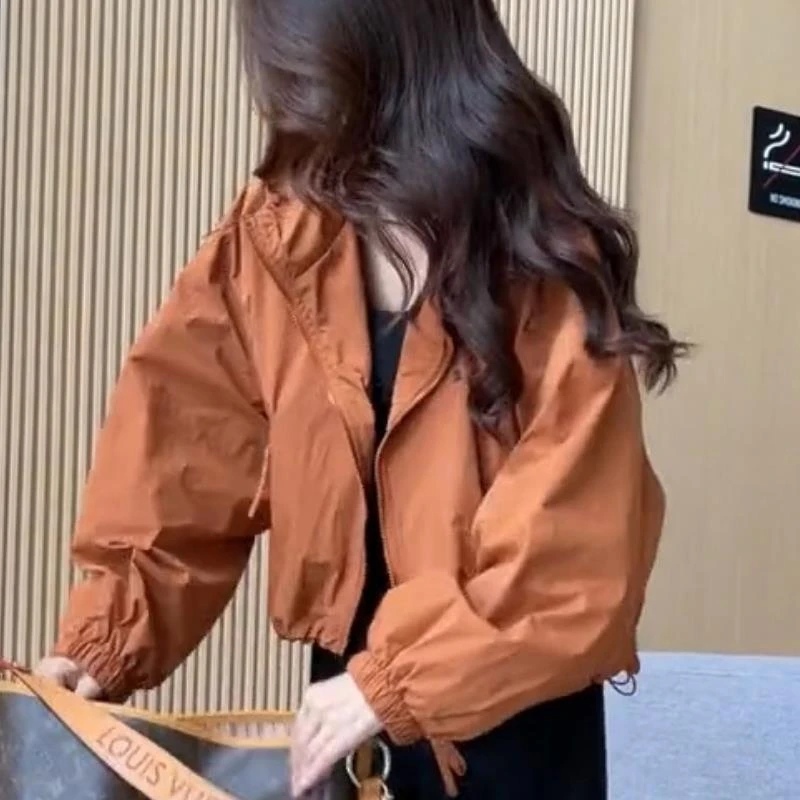 FAVMARTHA连帽冲锋衣女短款2024春秋新款小个子休闲爆款高级感夹