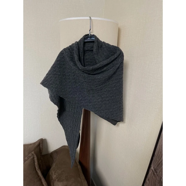 飒依尔-SYE秋冬必备时尚百搭简约三角麻花韩系针织围巾披肩239