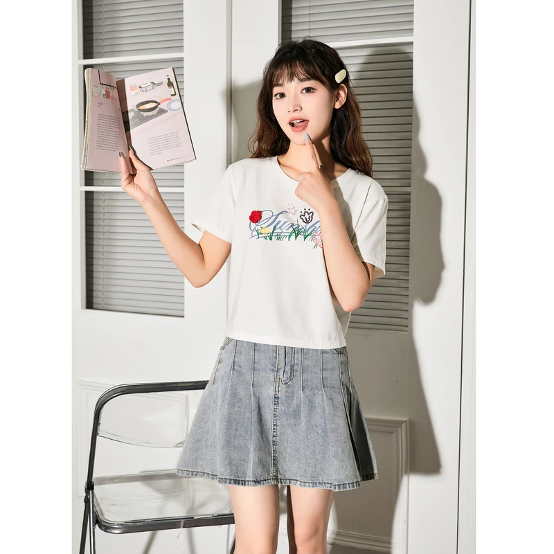 DC187 甜辣短款上衣女2024年新款夏季白色短袖T恤女正肩紧