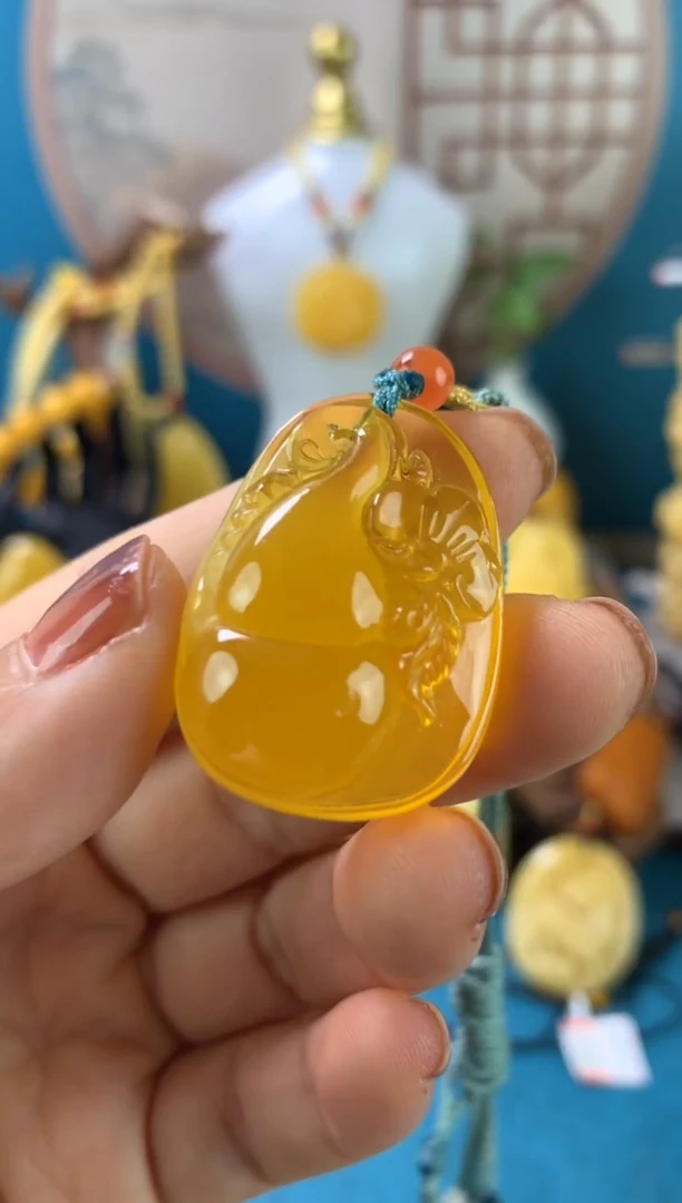 【闪购商品】蜜蜡吊坠(赠链)未镶嵌葫芦