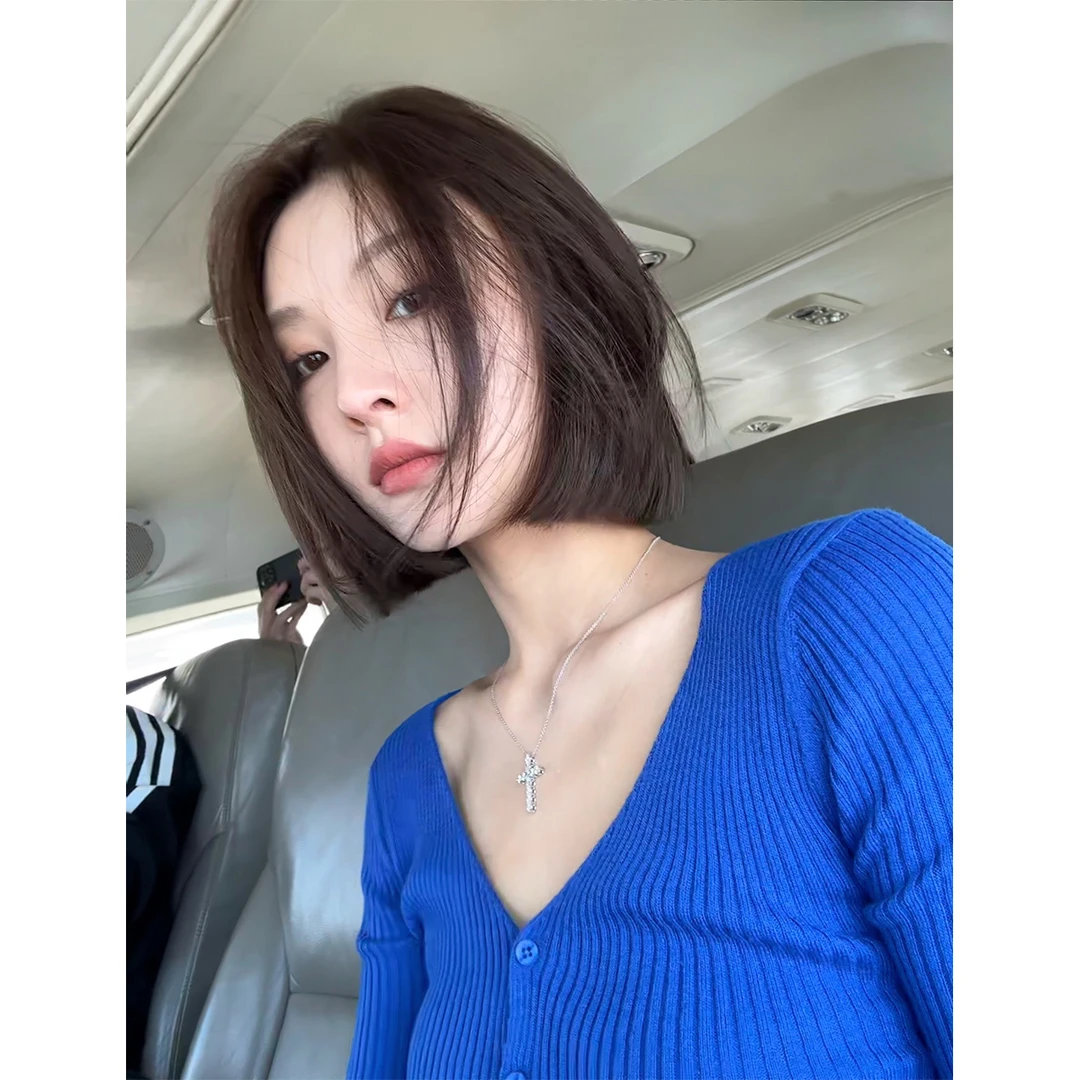FORNI x YOYO 肌理浪漫 小众时尚设计感纯欲V领修身显瘦气质开衫