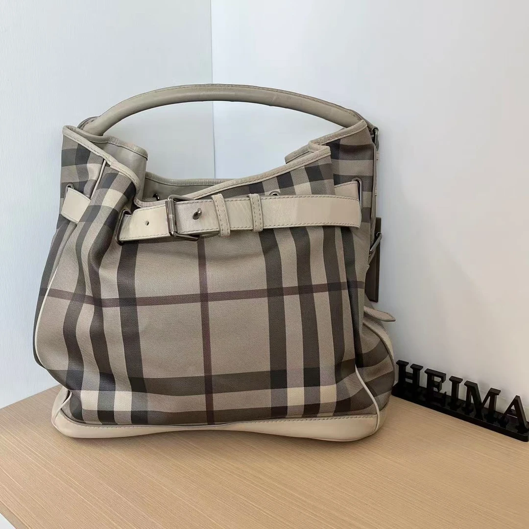 95新 BURBERRY/博柏利 11031819 巴宝莉托特包 37*27