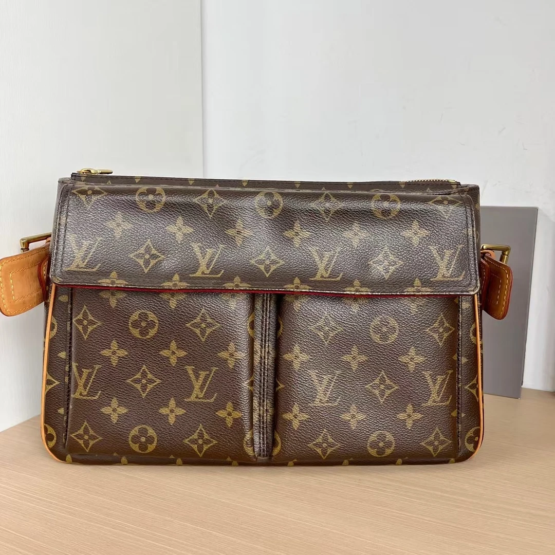 95新 LouisVuitton/路易威登 9710592 骆驼中号MI0015 32*22