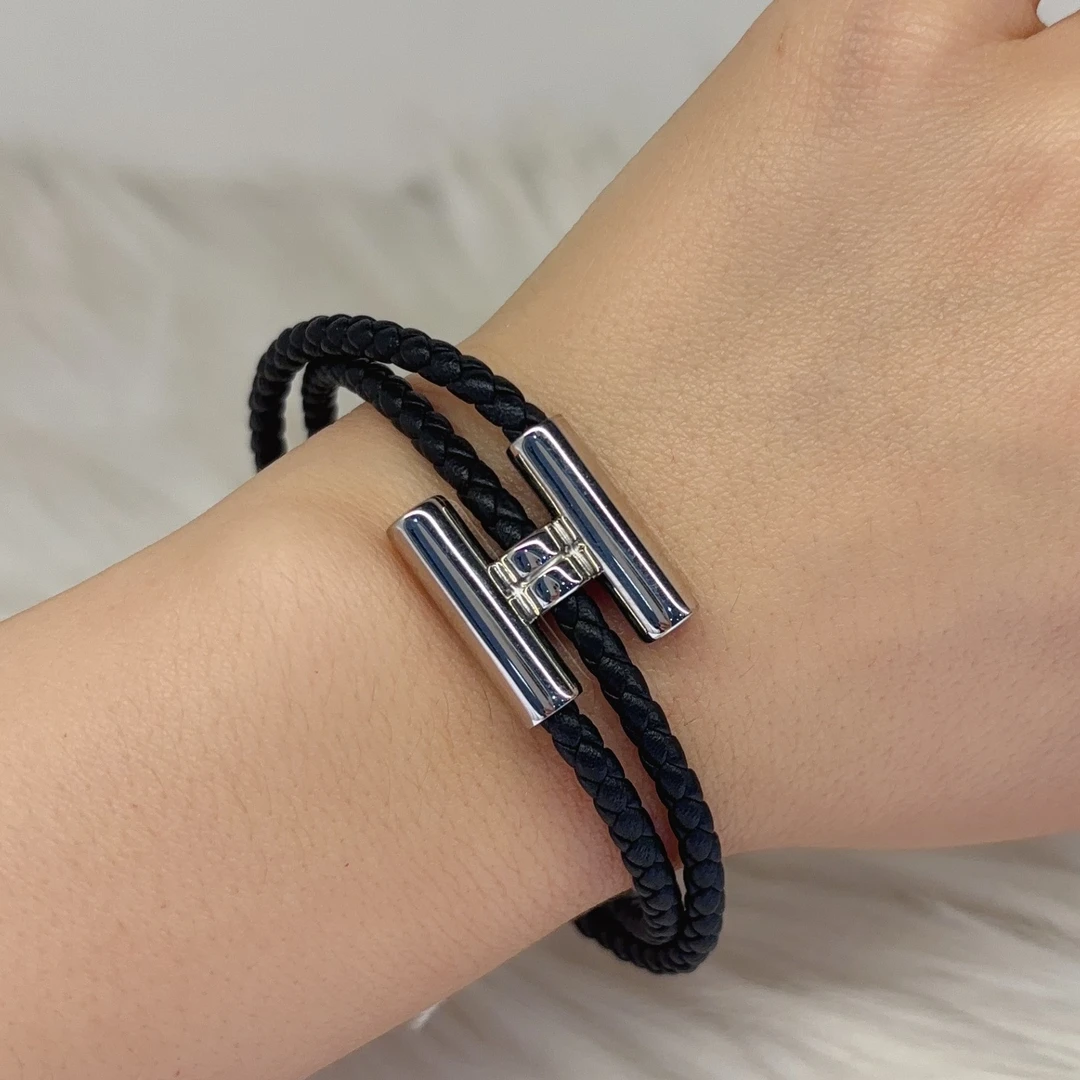 99新 Hermes/爱马仕 黑色手绳/ss1826