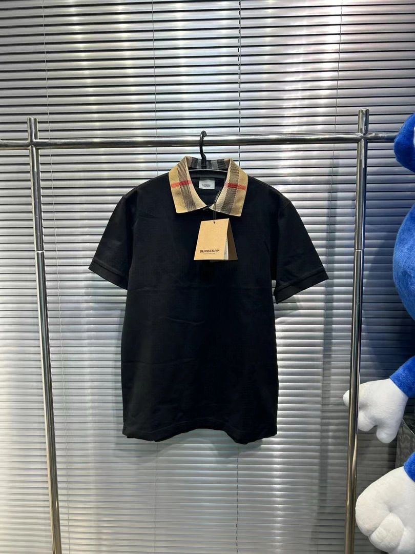 Burberry23新款领口格纹黑色polo短袖/m号/全新/3064