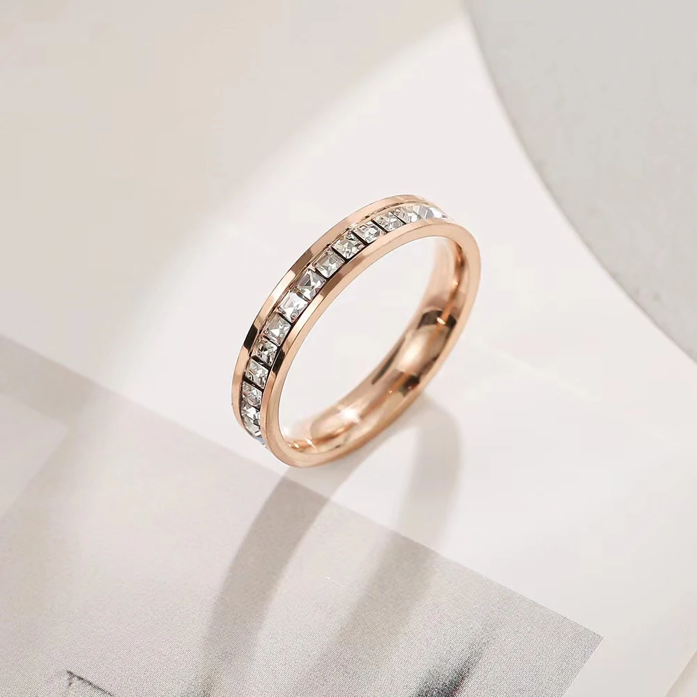 钛钢合成锆石戒指  钛钢合成简约时尚百搭轻奢锆石满钻镶钻戒指