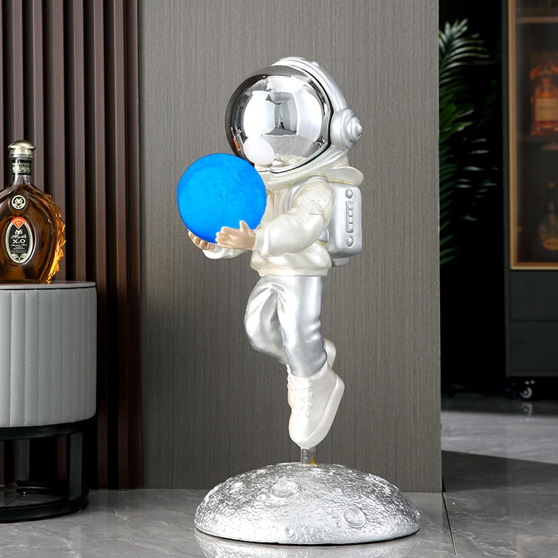 大型宇航员落地摆件轻奢太空人托灯客厅创意装饰品电视柜乔迁礼品