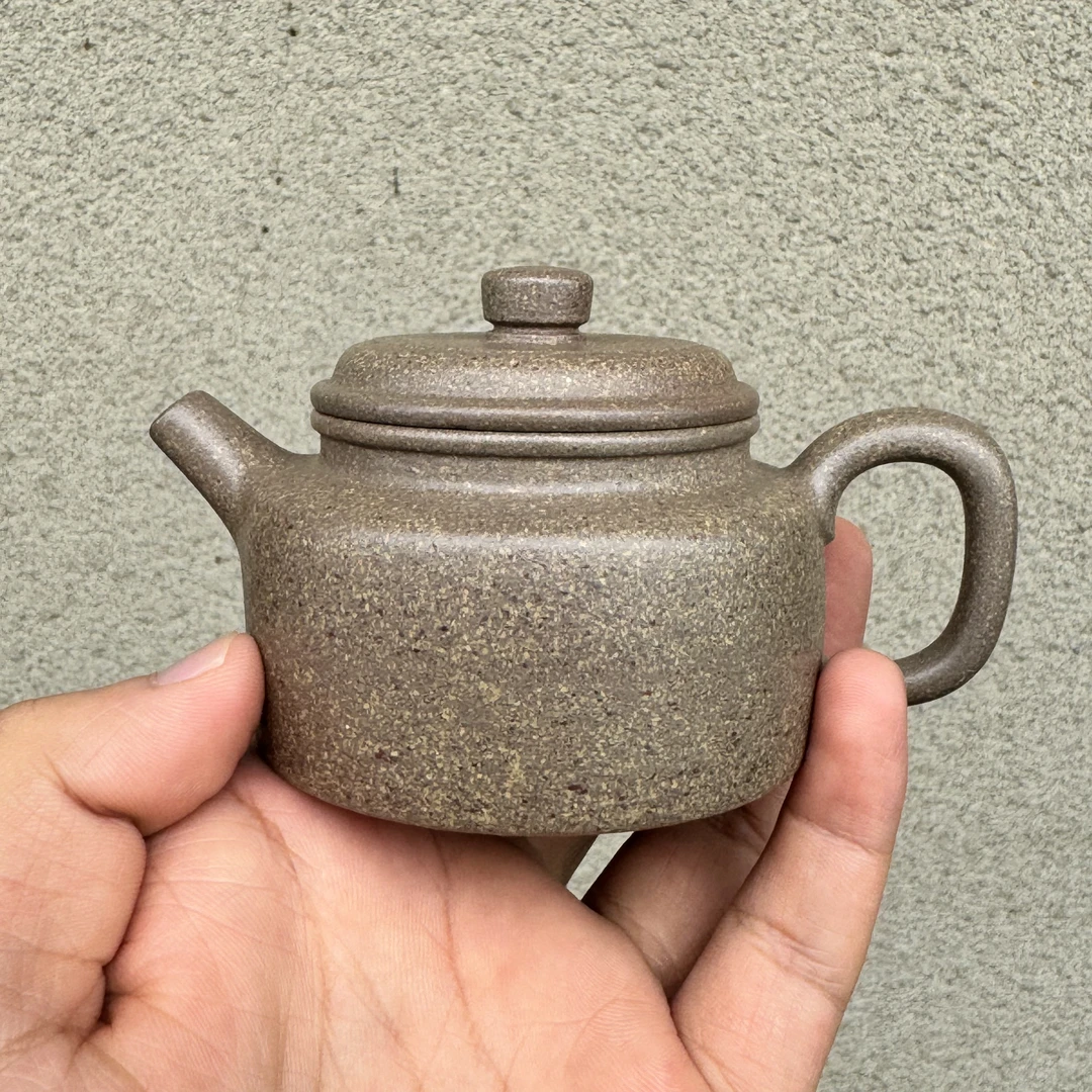 御闳手作系列之全手工粗砂青降坡小德钟壶120cc