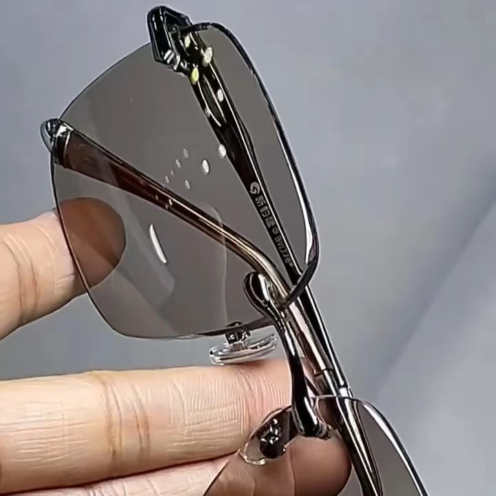 水晶石老花眼镜浅茶色无边框耐刮耐磨高档百搭抗疲劳手工石头眼镜