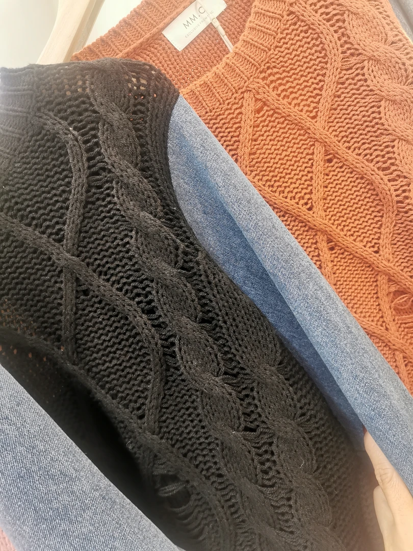 拼接牛仔破洞毛衣