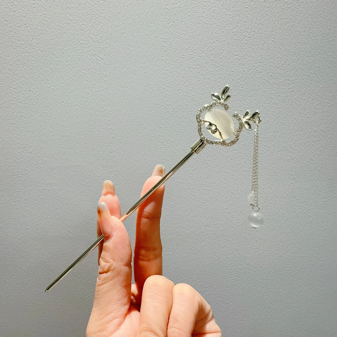 精致猫眼小鹿流苏发簪女中式高级感簪子现代简约丸子头盘发头饰