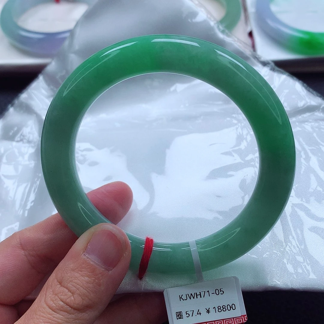 翡翠手镯未镶嵌?****?满绿