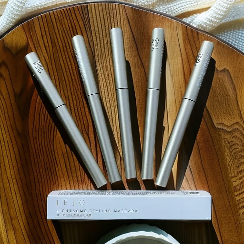 轻盈定型,根根分明睫毛打底膏(微瑕款)