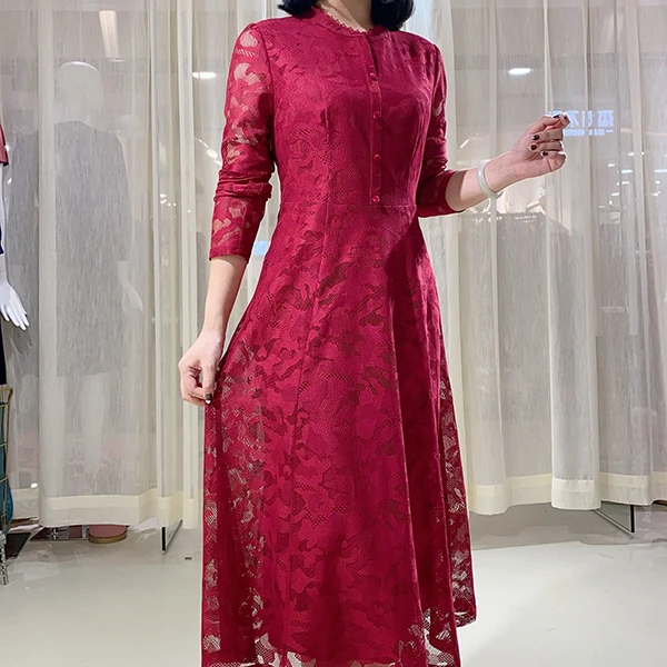 879#显瘦气质连衣裙修身时尚提花休闲洋气挂脖中长裙高端妈妈装