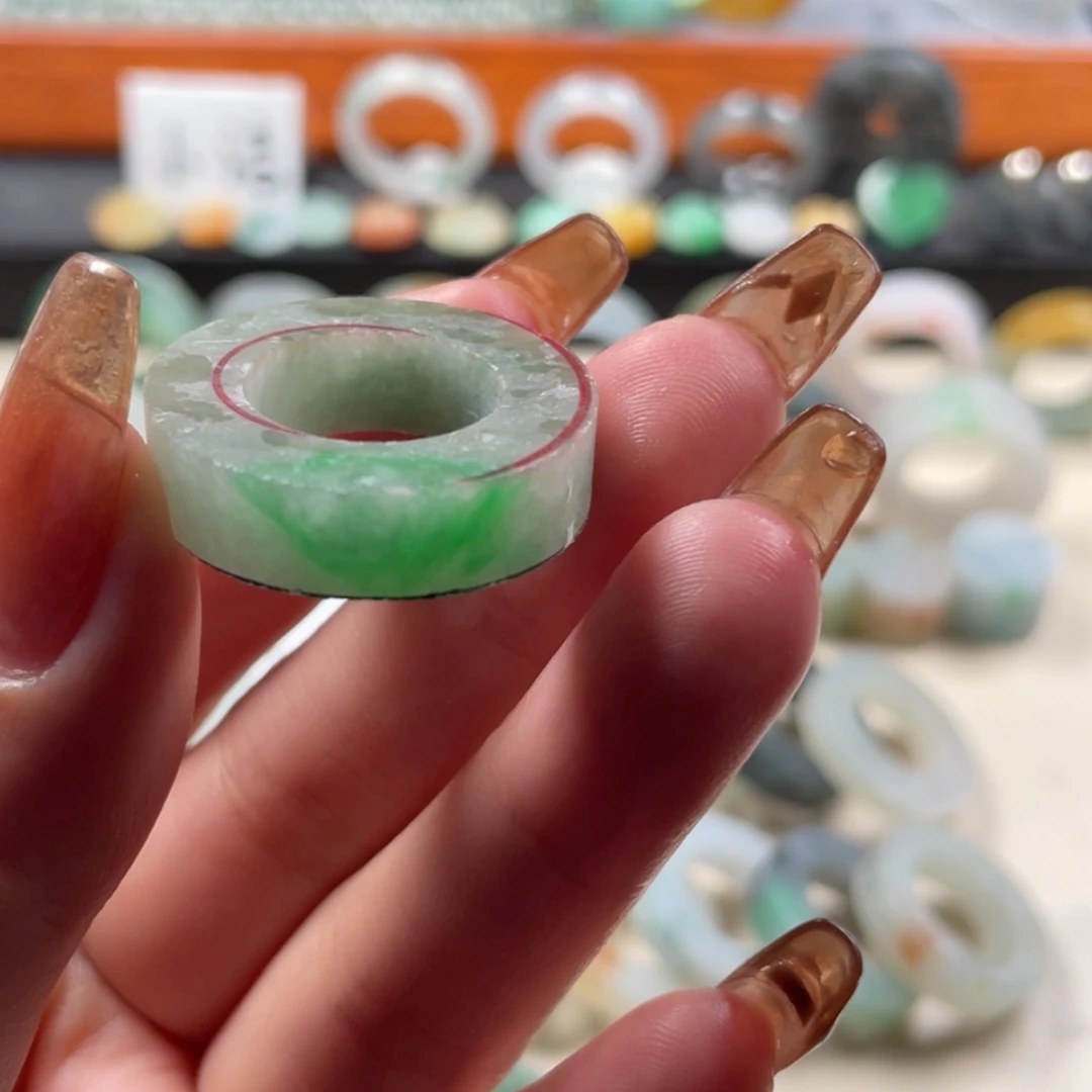 【闪购商品】定制翡翠翡翠未镶嵌甜**笑