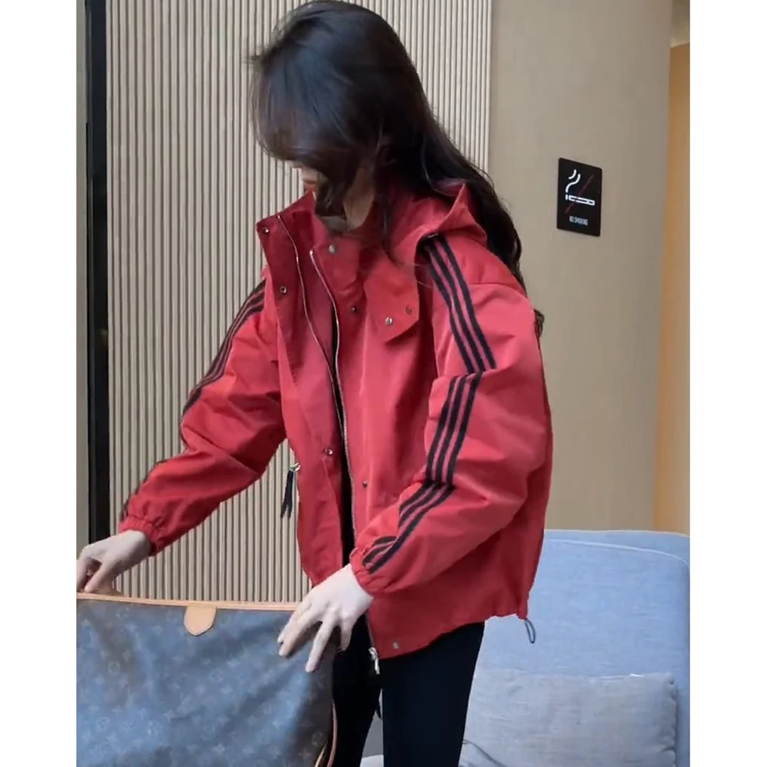 韩版外套女短款宽松连帽三道杠运动服休闲夹克2024新款秋季百搭