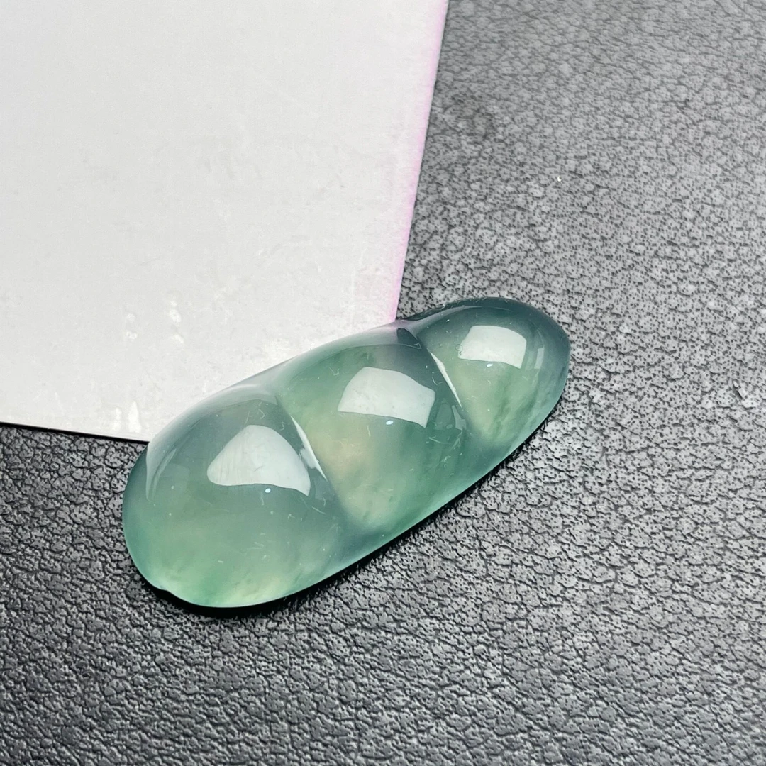 纯天然缅甸翡翠A货福豆