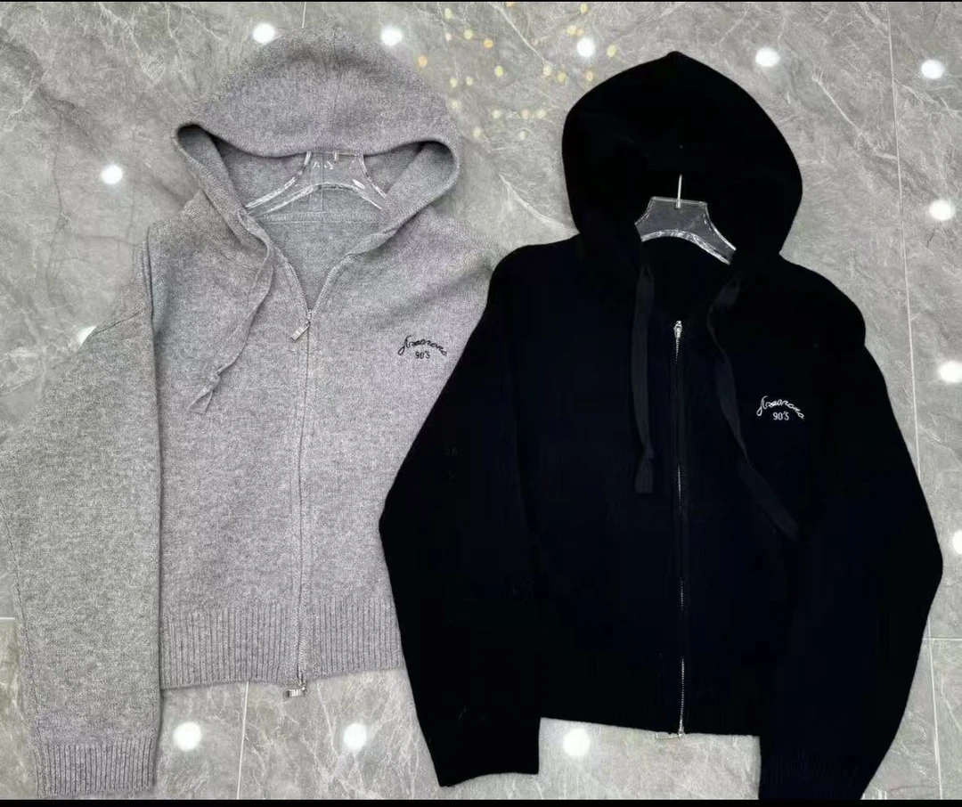 2582-21602 拉链字母针织开衫帽衫