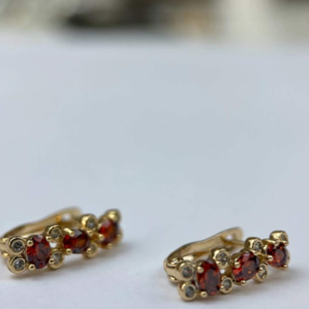 倾林 铜合金锆石戒指 红色锆石流行时尚耳环气质轻奢