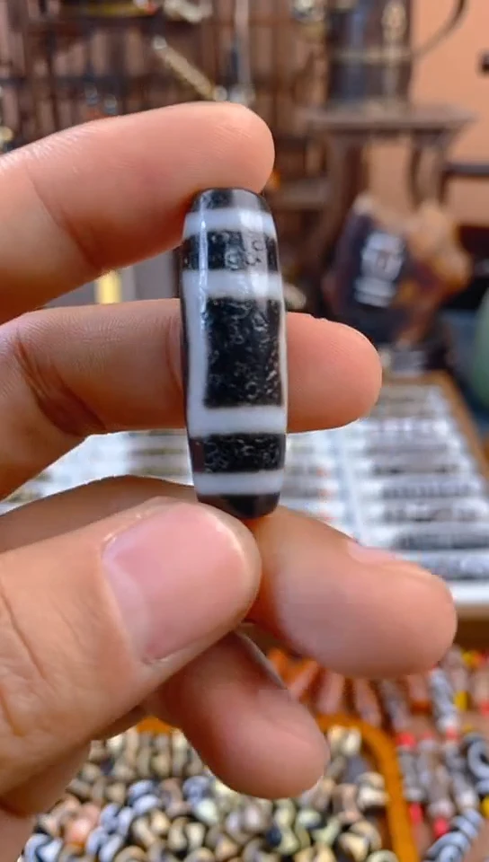 【闪购商品】玛瑙/玉髓珠宝奇石未镶嵌建成黑白天地