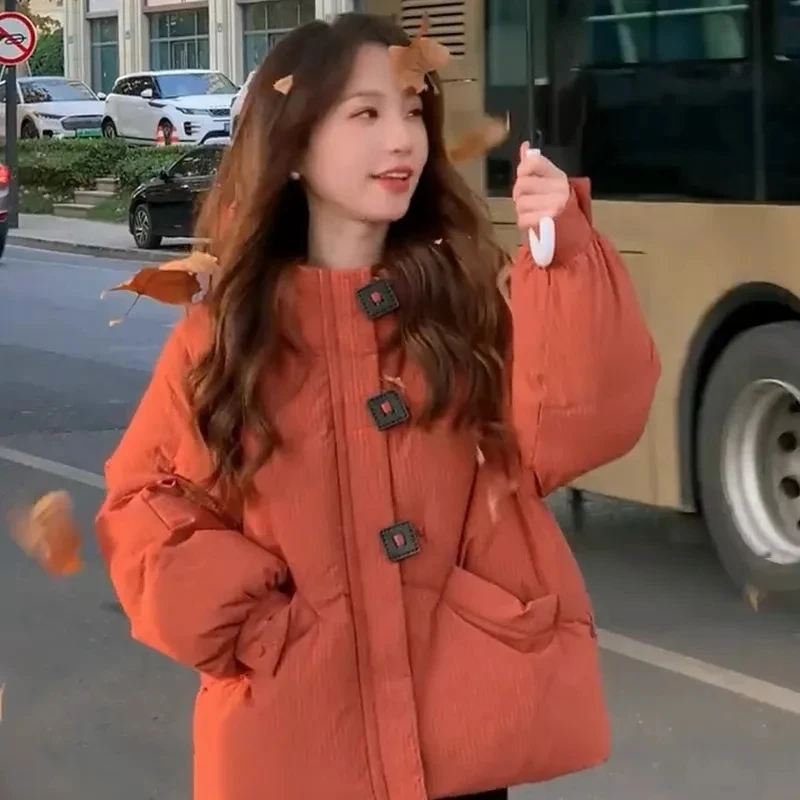【保暖羽绒服】橘红色短款女冬季2024新款小个子连帽面包加厚羽绒服