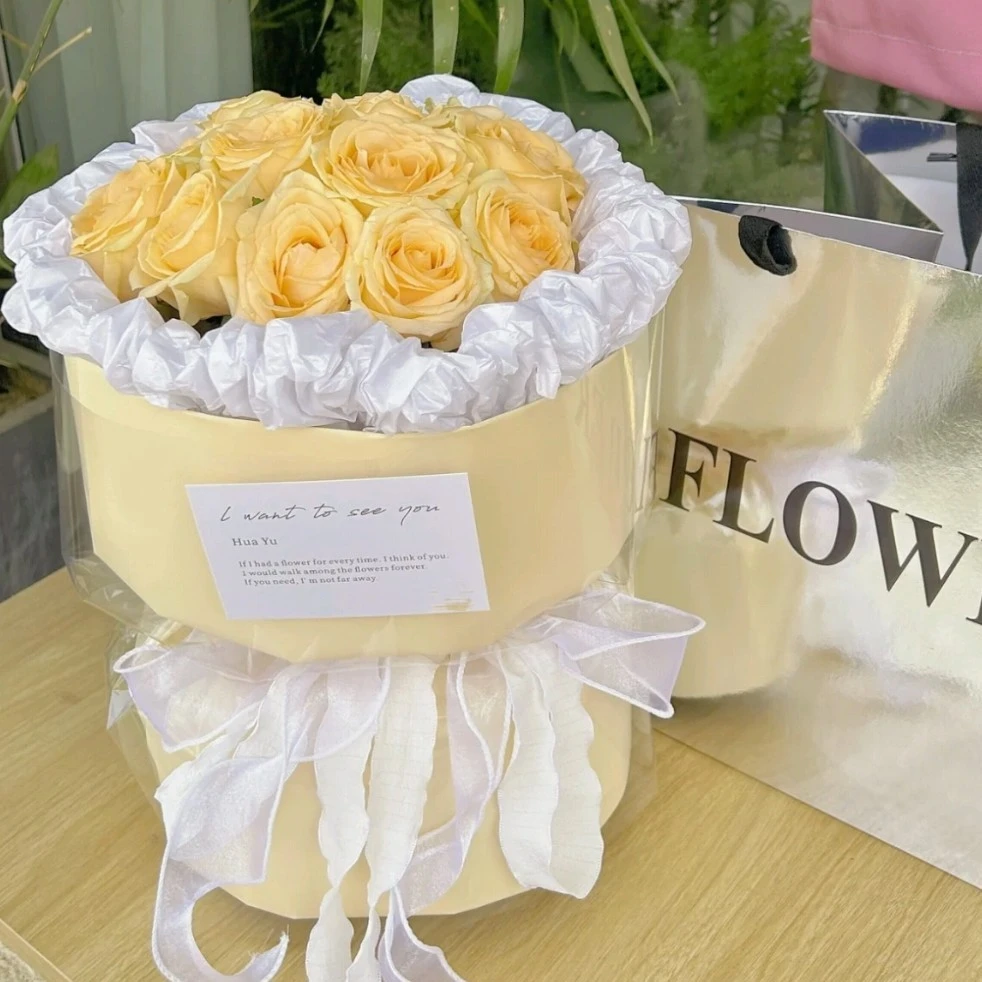 【怦然心动】11支香槟玫瑰小香风花束送女友恋人送闺蜜朋友生日鲜花生日礼物花店送花上门