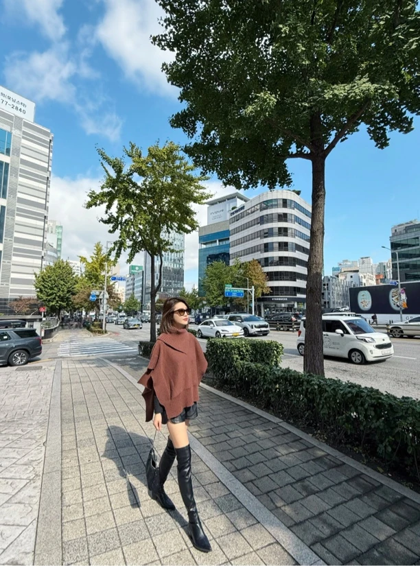 2024秋冬季穿搭复古港风针织披肩斗篷